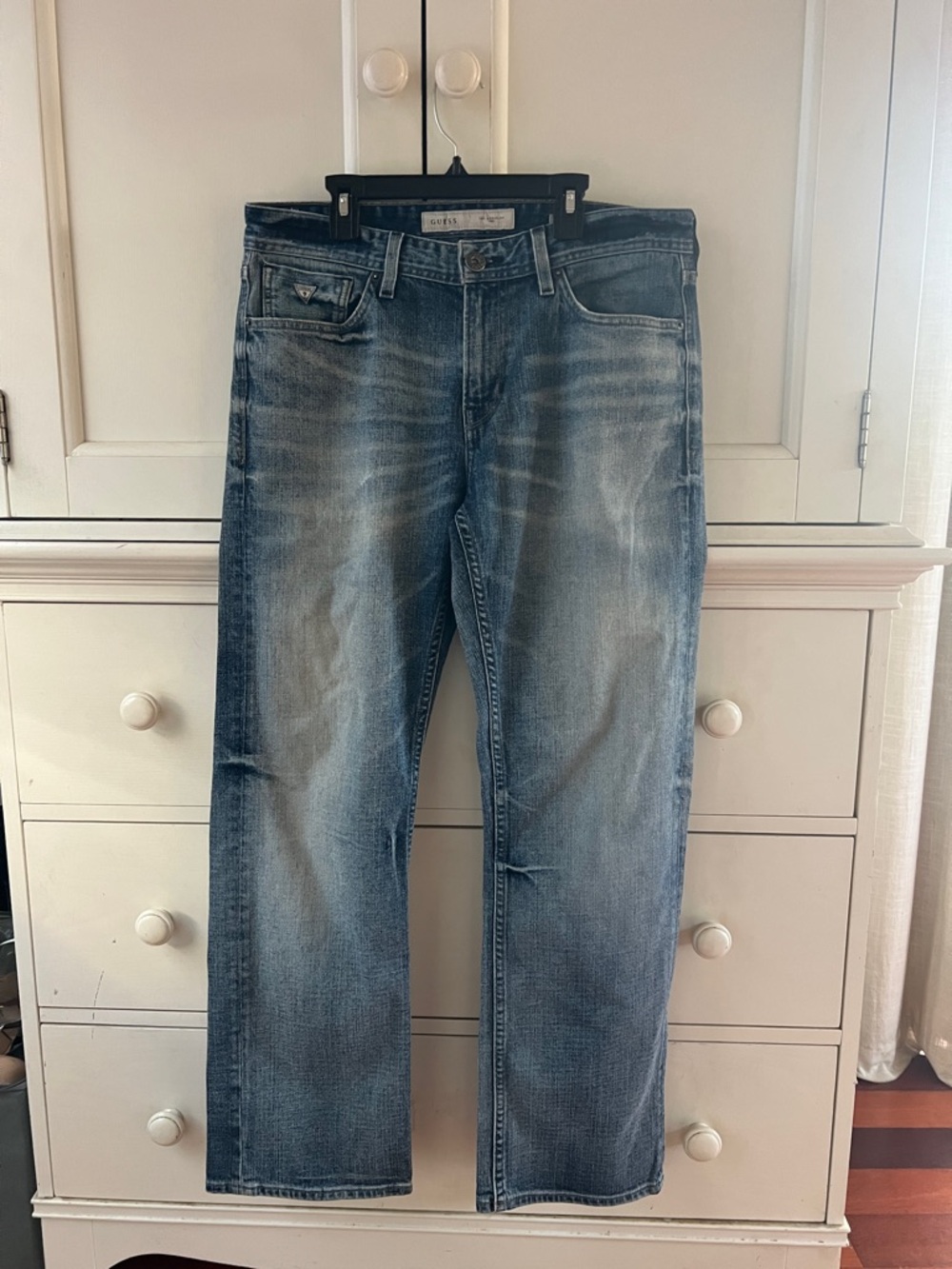 GUESS Men's Light Blue Faded Straight Jeans